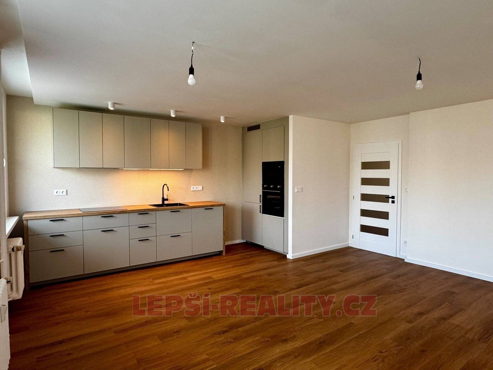 3+kk, Livornská, Praha, 74 m² - 1
