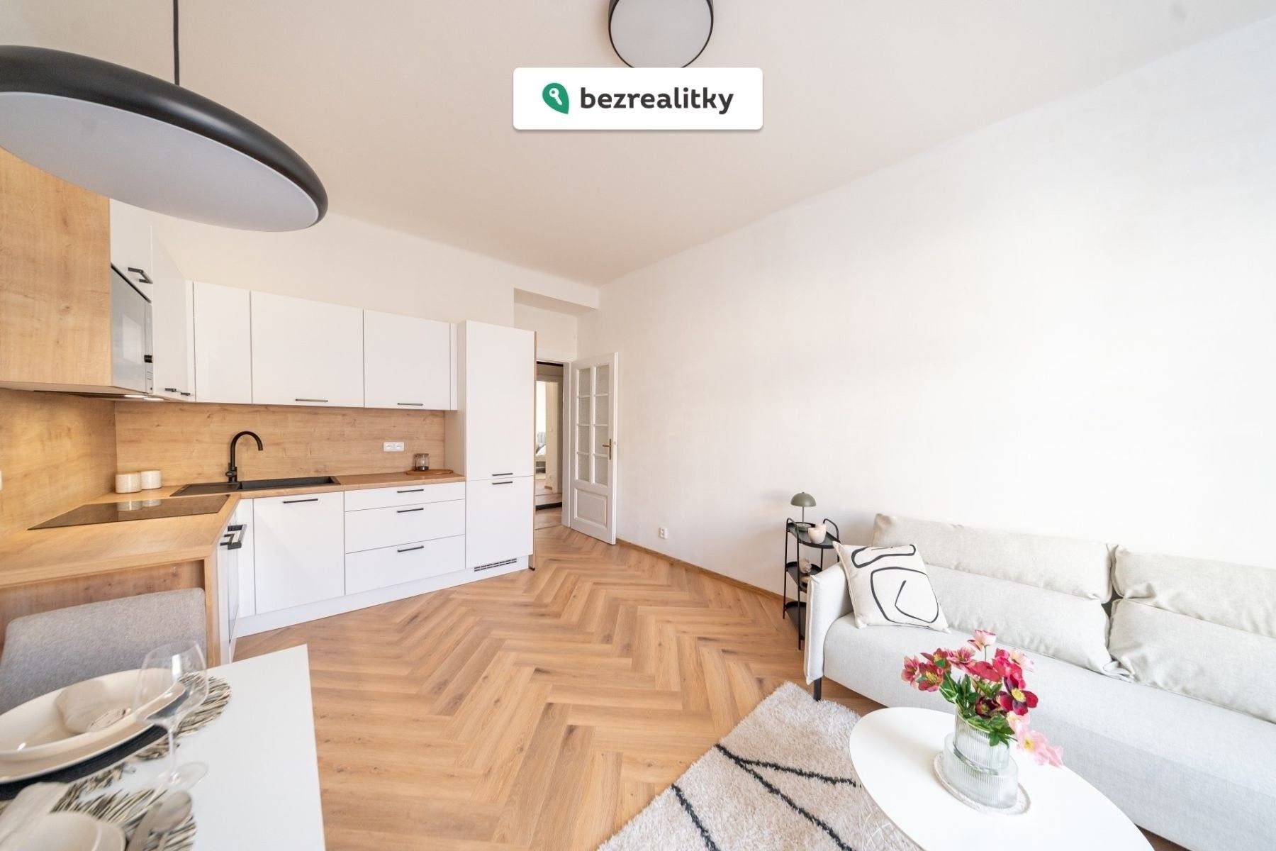 2+kk, Jaromírova 686, Praha, 46 m²