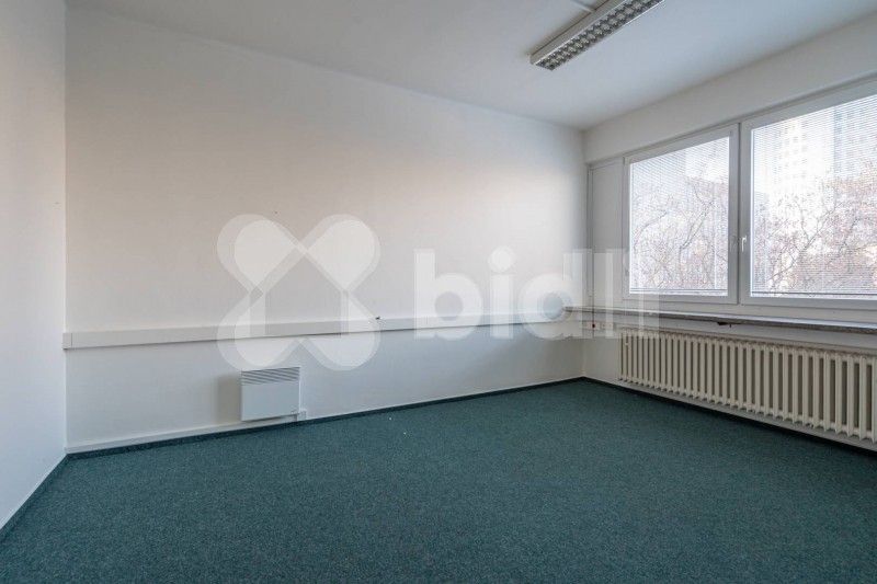 Pronájem kancelář - tř. Kosmonautů, Olomouc, 18 m²
