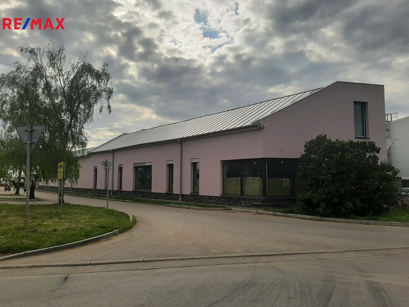 Obchodní prostory, Měnín, 444 m²