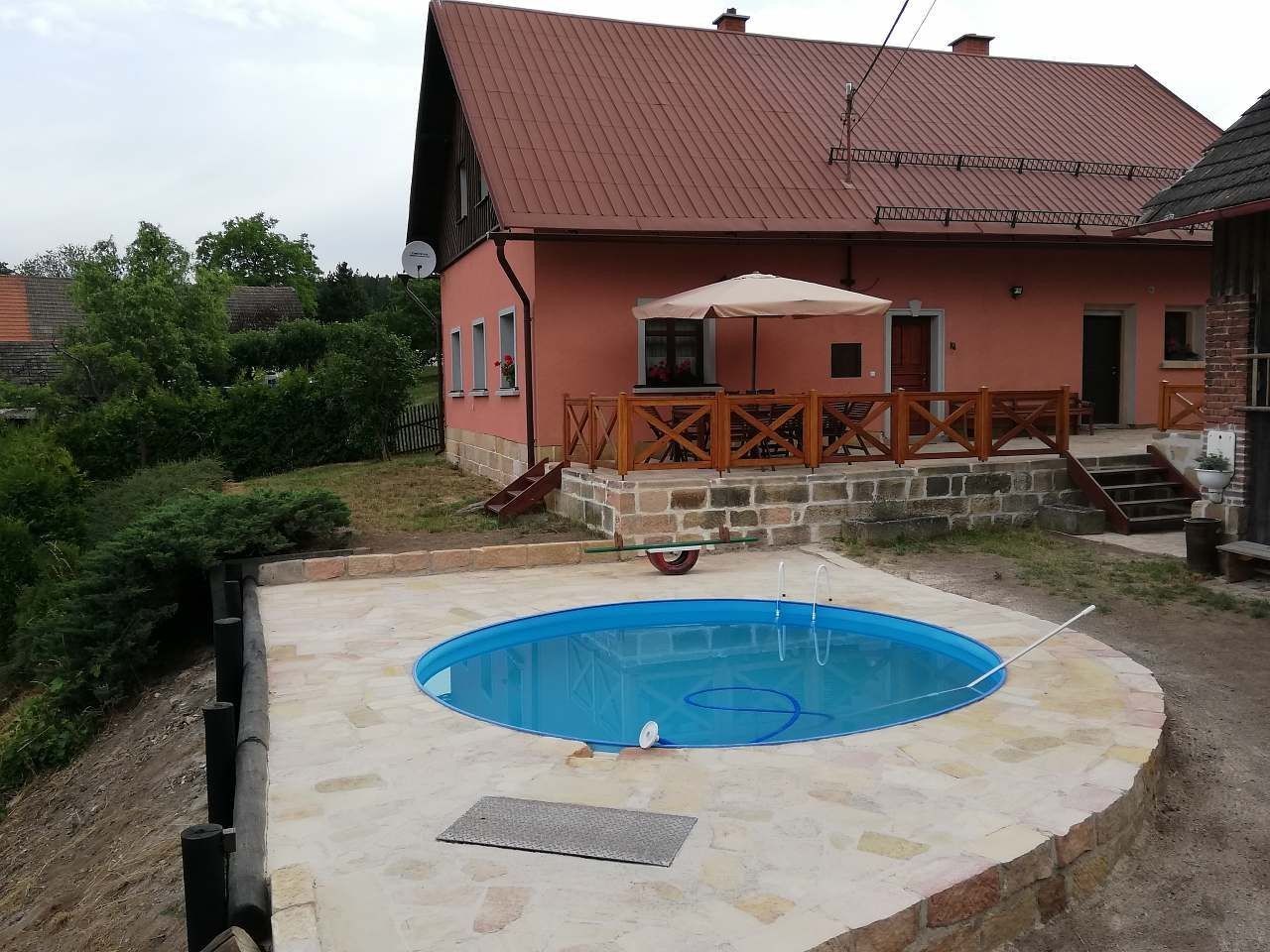 Chaty, Lázně Bělohrad - Hřídelec, Královéhradecký kraj - 1