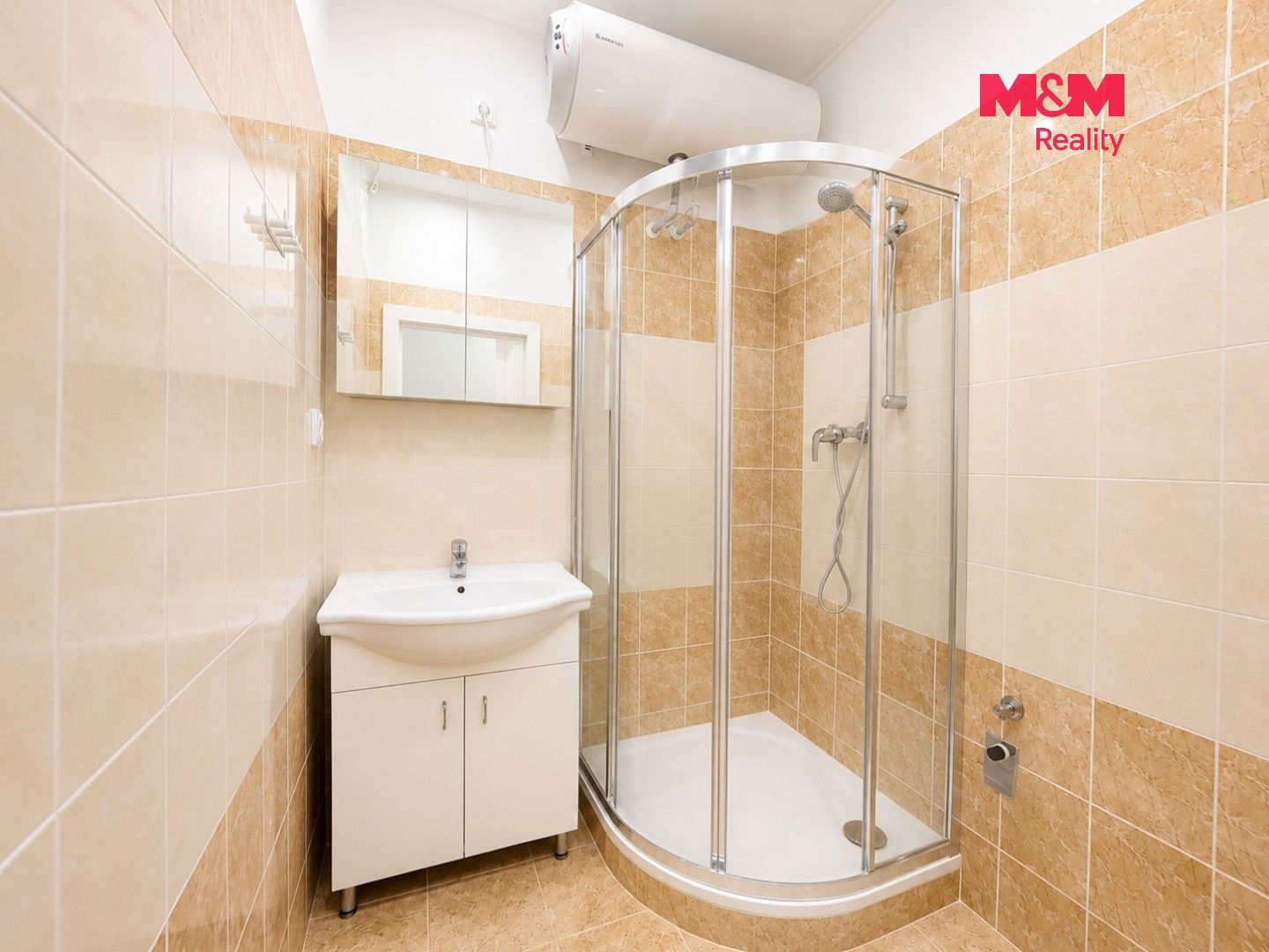 Byt 2+1 · 58 m² · V Cibulkách, Praha - 3