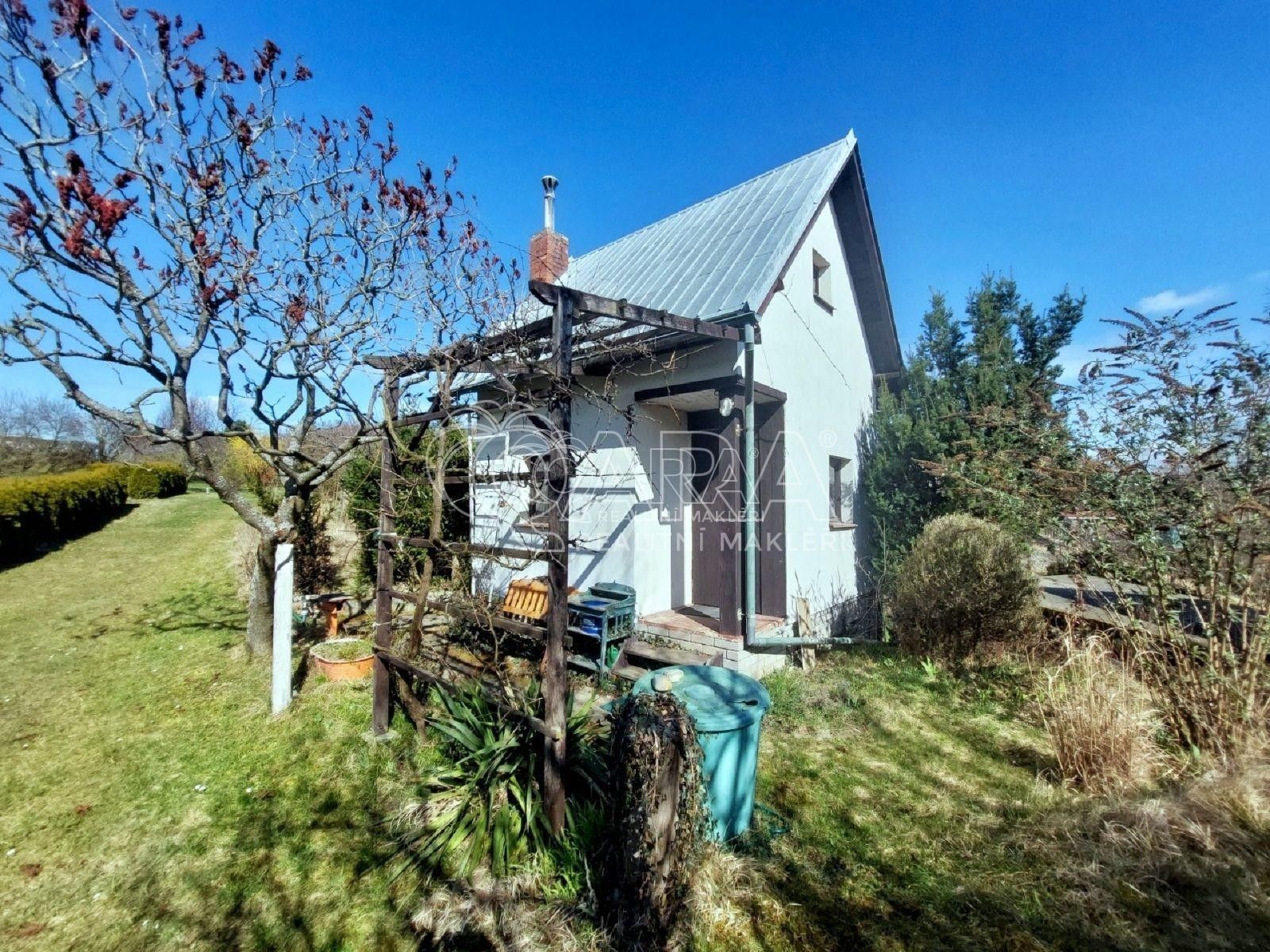 Chaty, U Studánky, Kralupy nad Vltavou, 26 m²