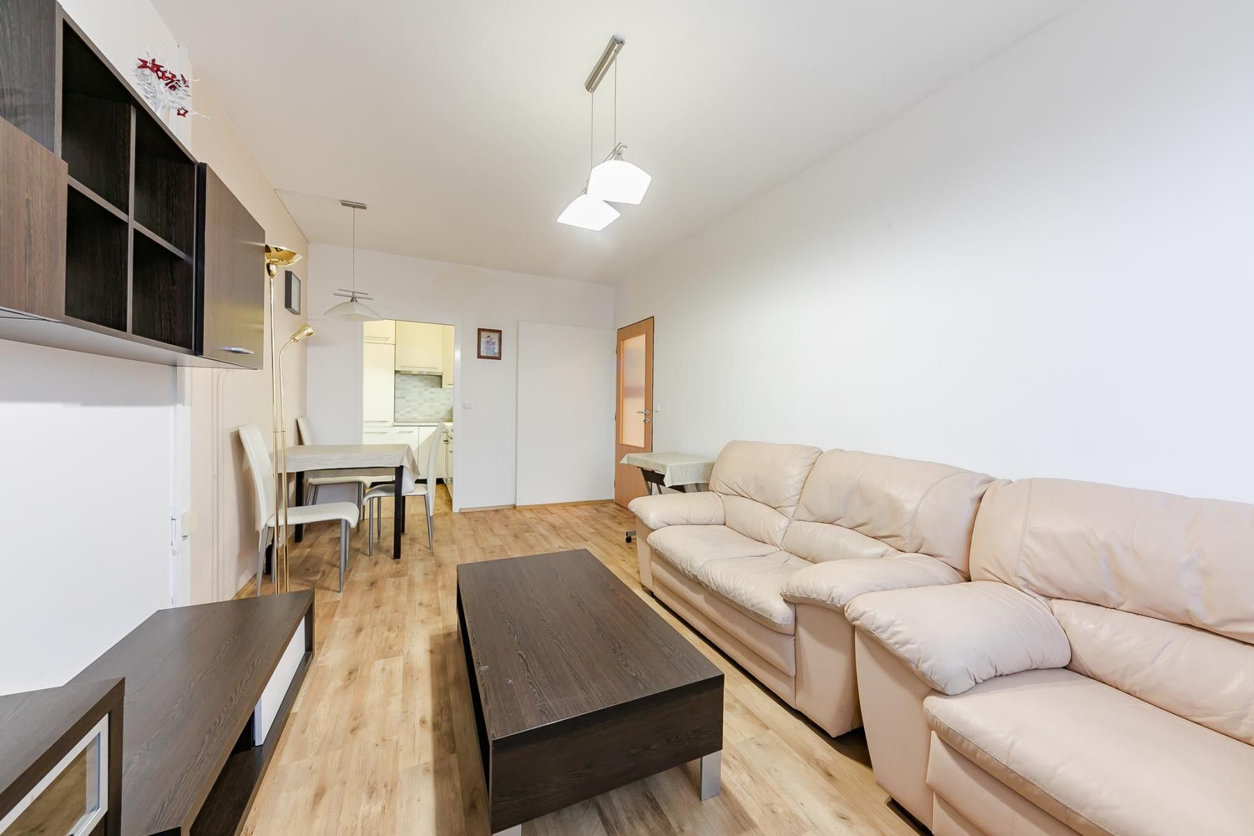 Pronájem byt 2+kk - Rajmonova, Praha, 66 m²