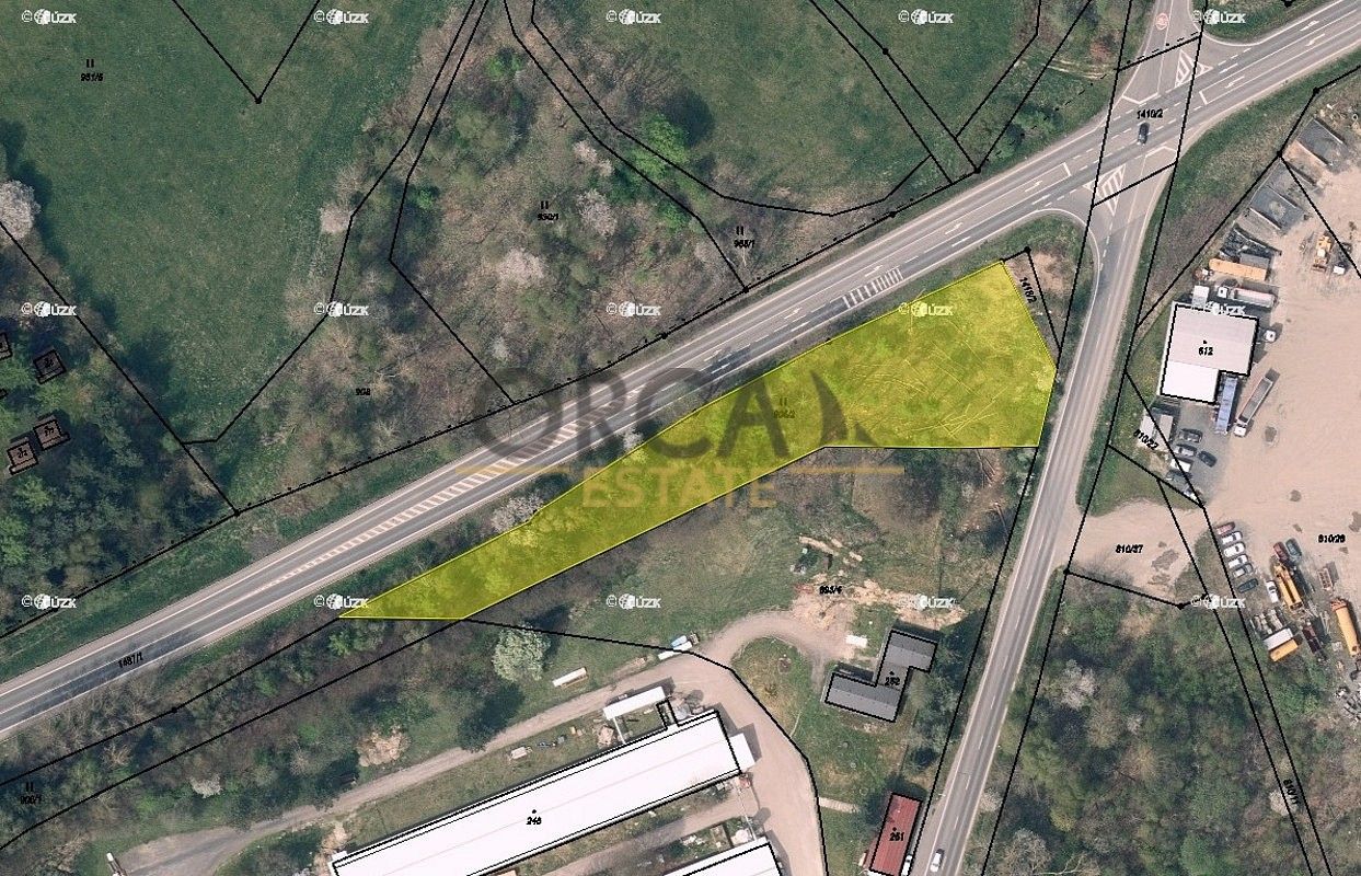 Komerční pozemek, 1 803 m²