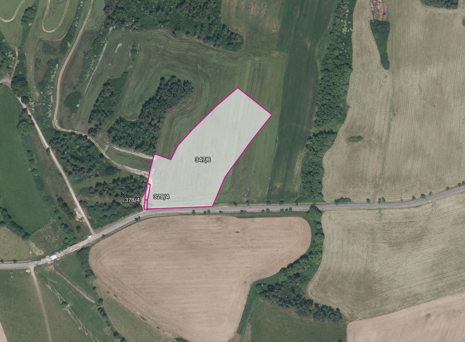 Zemědělský pozemek, 18 300 m²