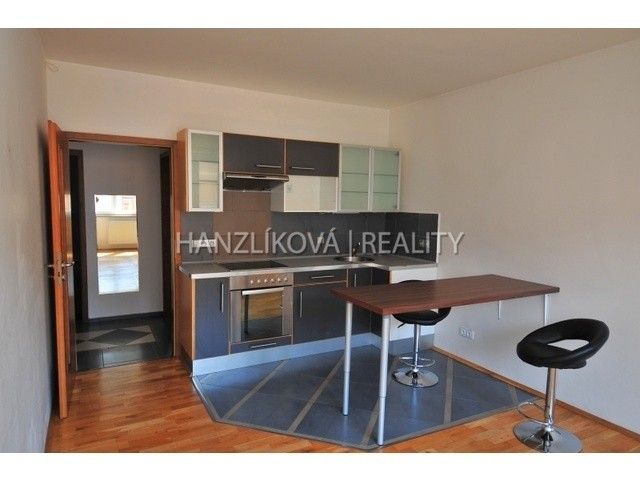 Pronájem byt 2+kk - Dělnická, České Budějovice, 35 m²