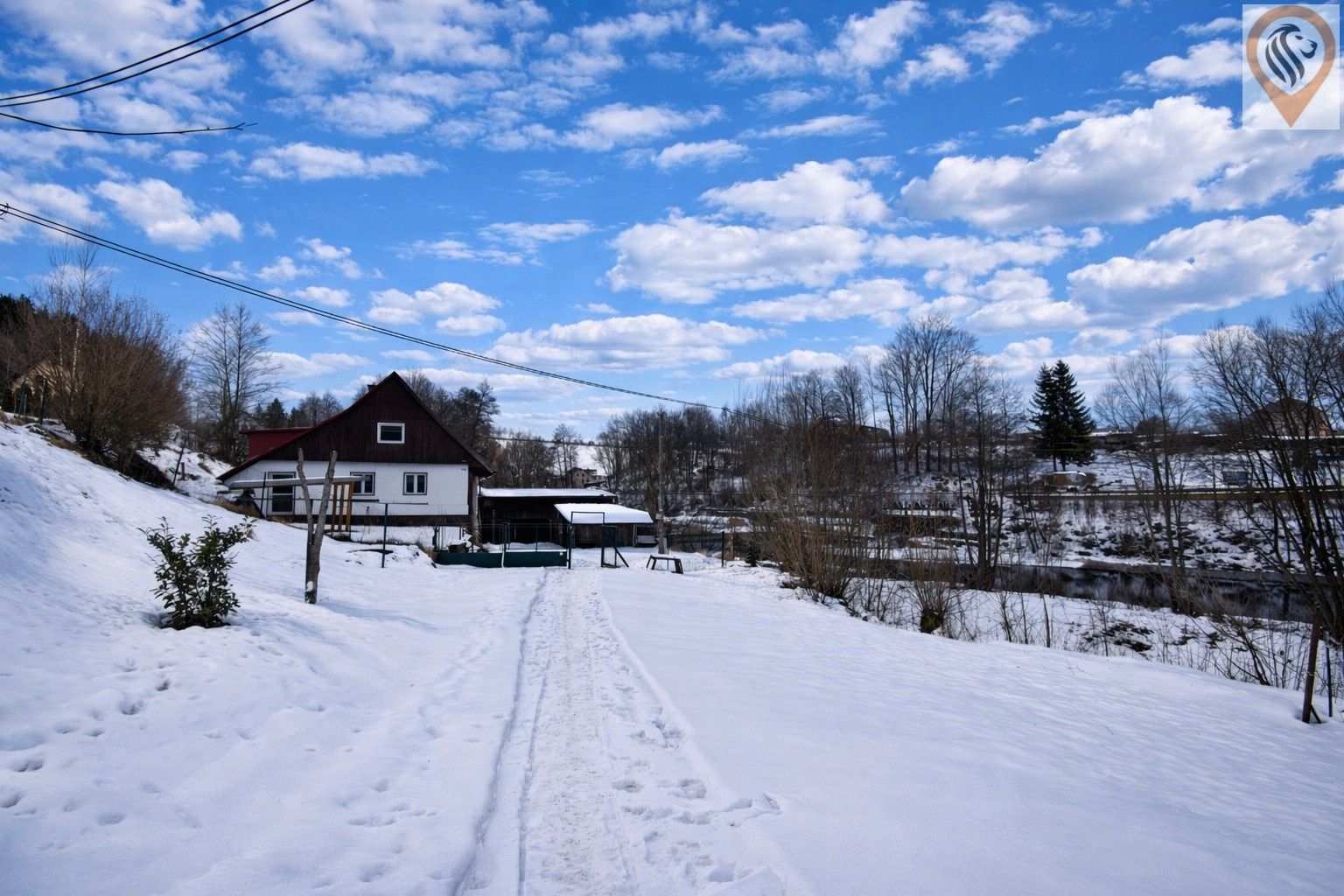 Prodej rodinný dům - Poniklá, 270 m²