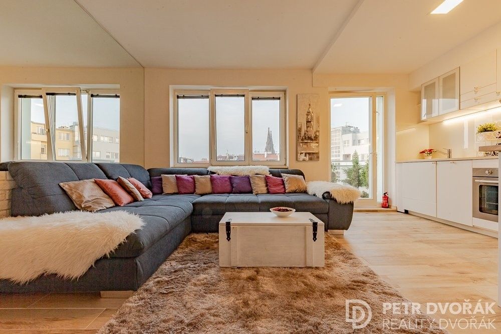 Pronájem byt 3+kk - Uruguayská, Praha, 98 m²