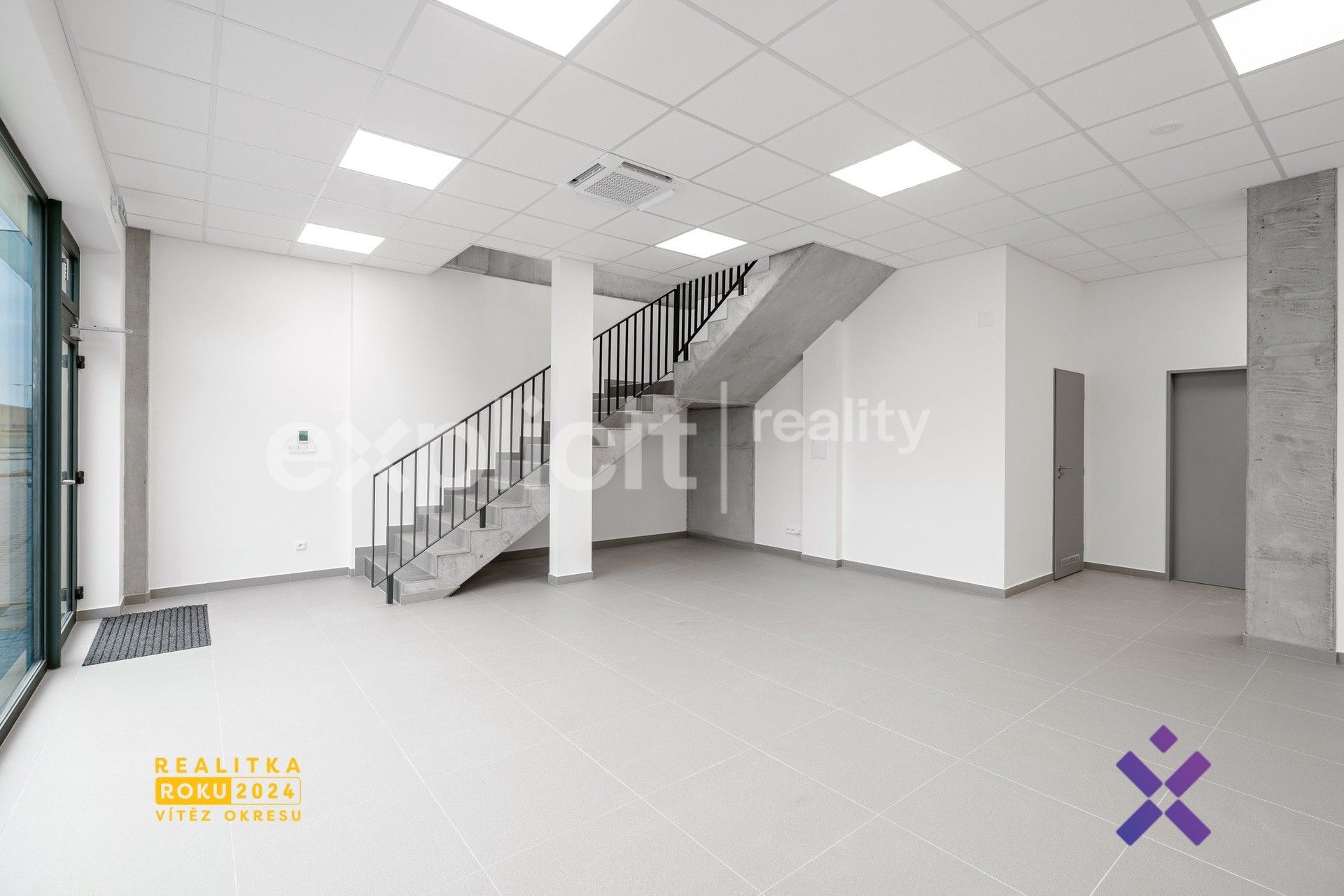 Pronájem obchodní prostory - Brno, 444 m²