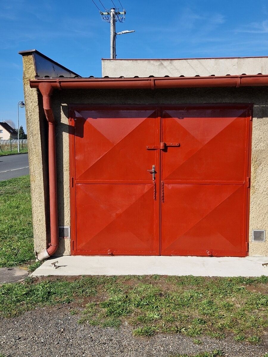 Garáže, Cheb, 350 02 - 2