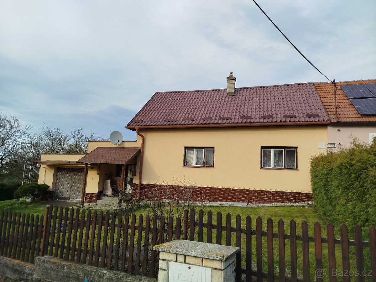 Rodinné domy, Bystřice pod Hostýnem, 768 61 - 1