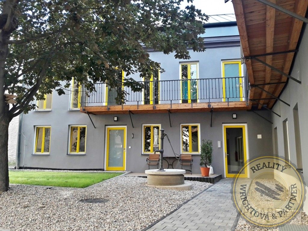 2+kk, Zenklova, Praha, 39 m²