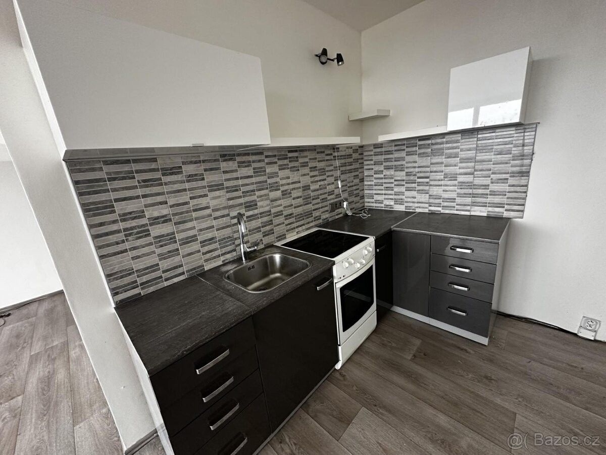 Byty, Chomutov, 430 04