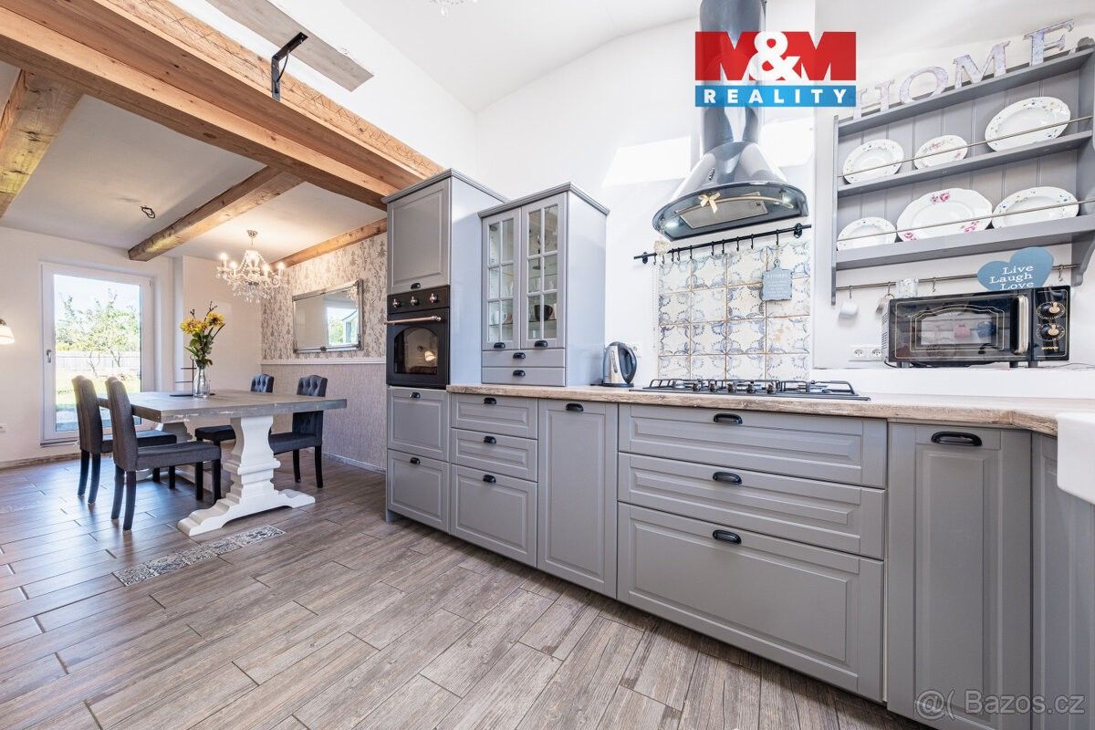 Chaty, Boudy, 398 04