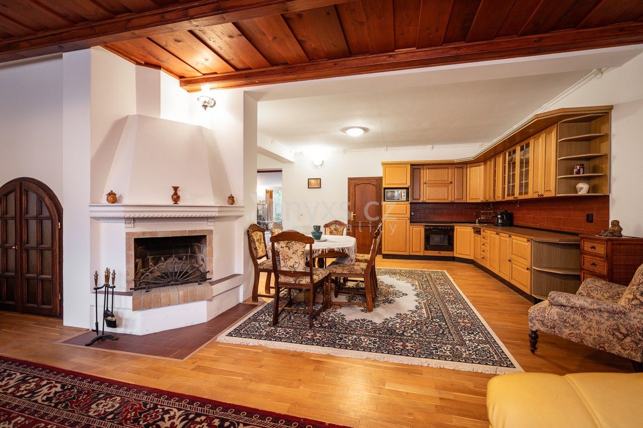 Rodinné domy, Sokolovská, Mochov, 276 m²