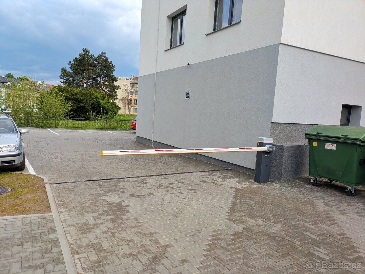 Garáž · Nový Jičín, 741 01 - 4
