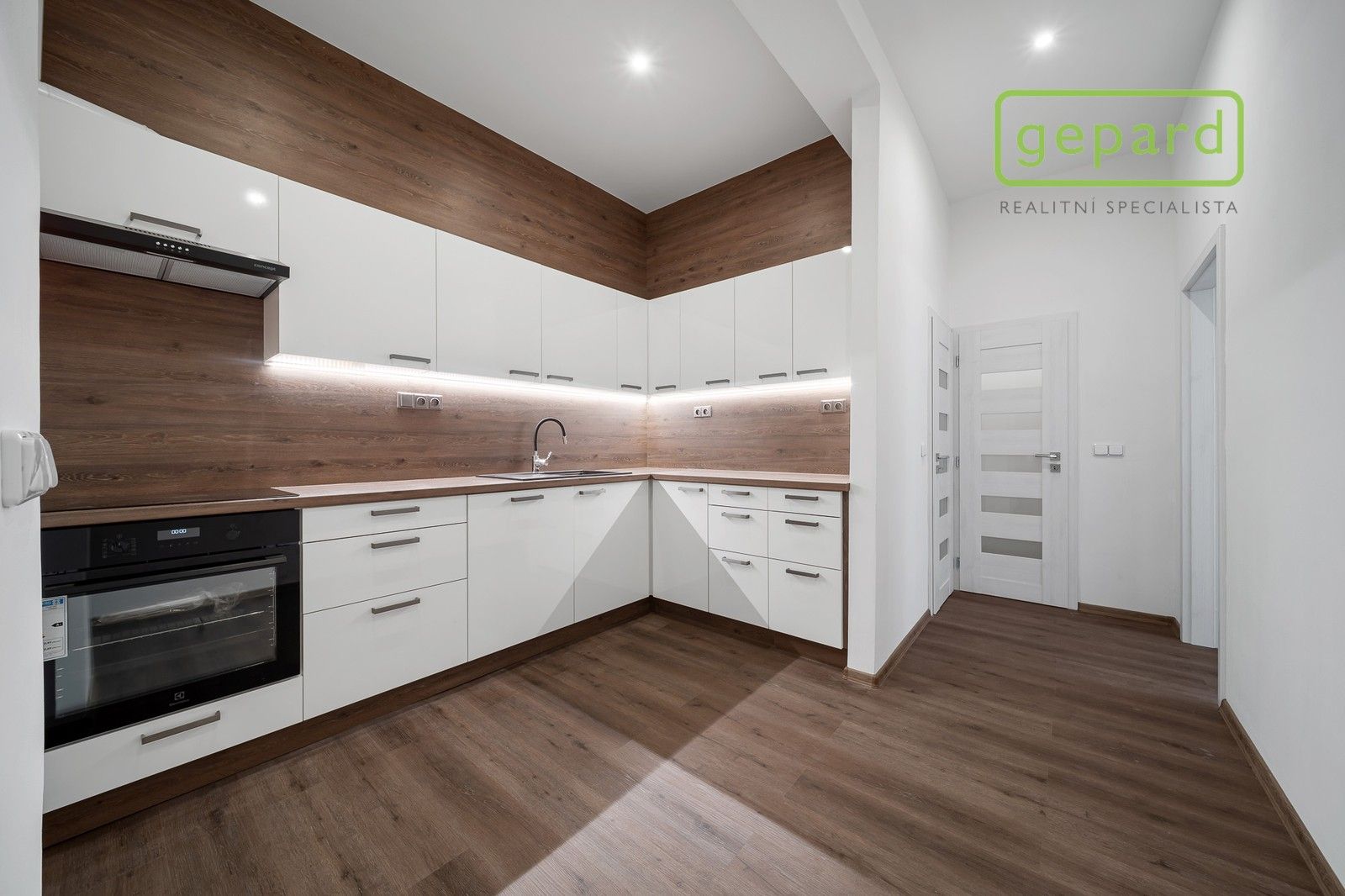 2+1, Buzulucká, Hradec Králové, 75 m²