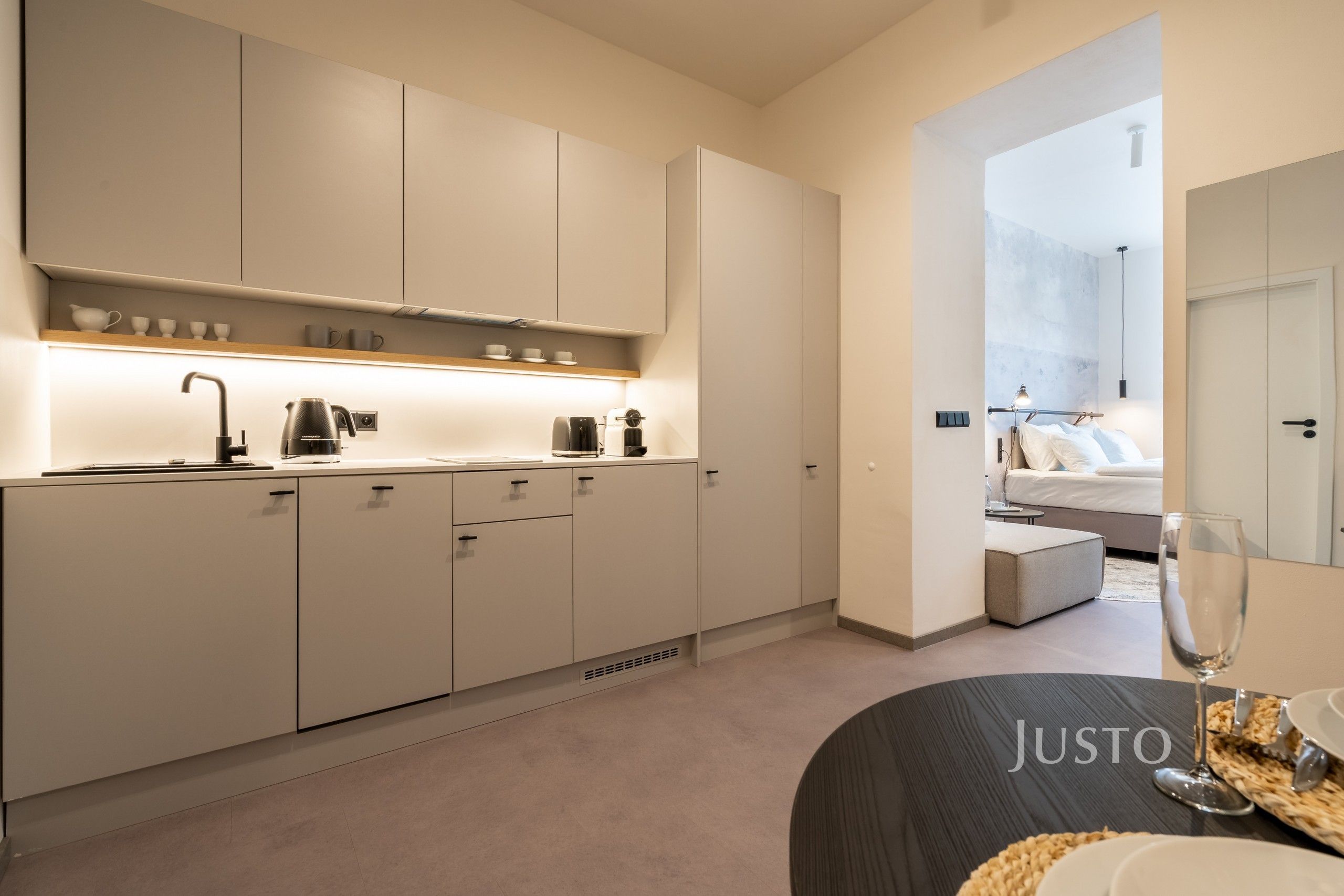 1+kk, Prvního pluku 211, Praha Karlín, 34 m² - 1