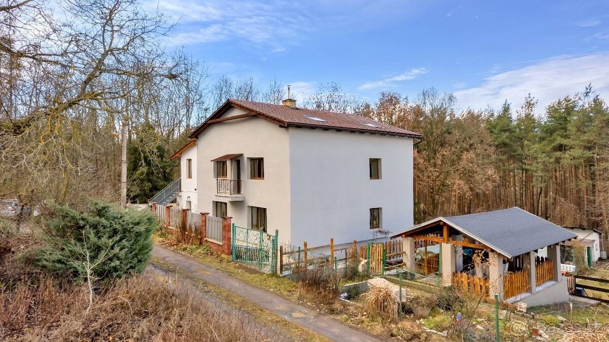 Rodinné domy, Hvozdnice, 252 05