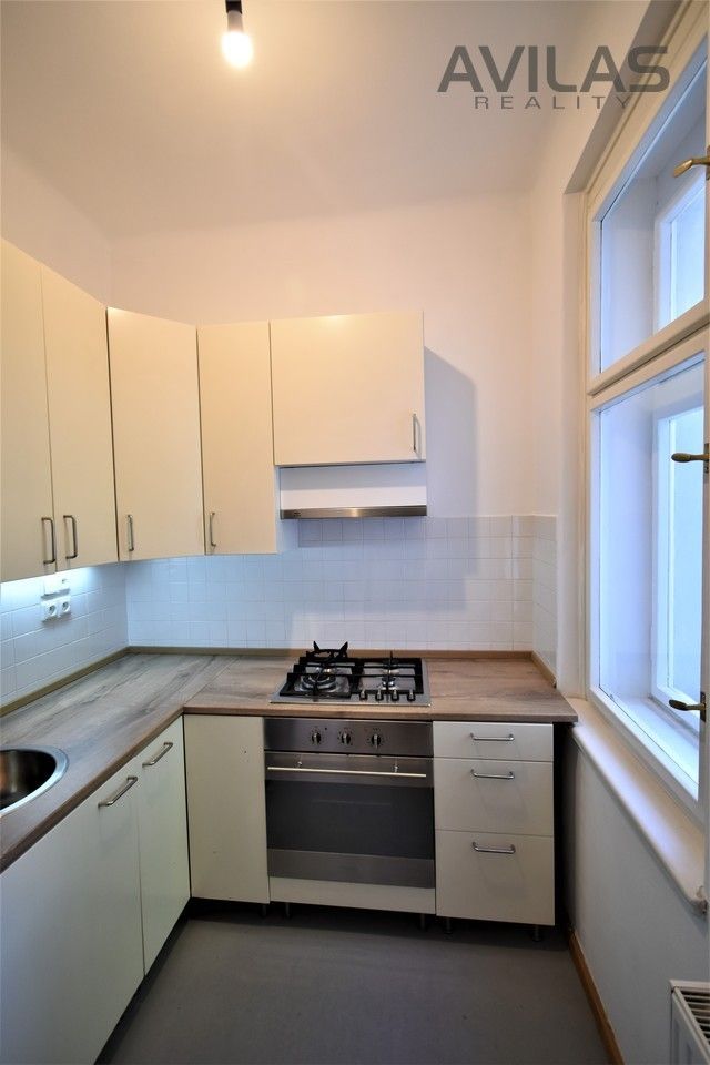 3+kk, U Nikolajky, Praha, 84 m²