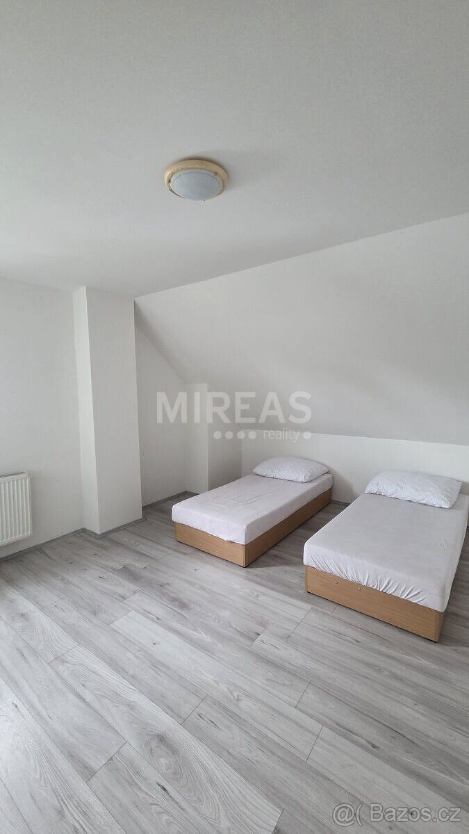 Pronájem rodinný dům - Nymburk, 288 02 - 2