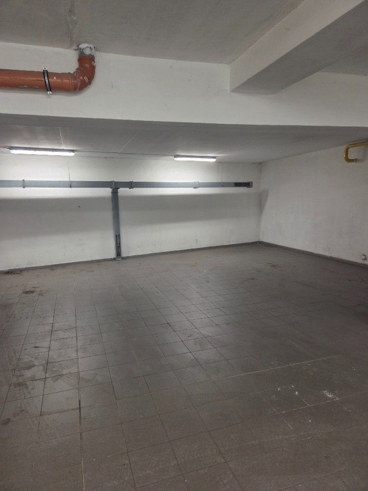 Garáže, Kladno, 272 01