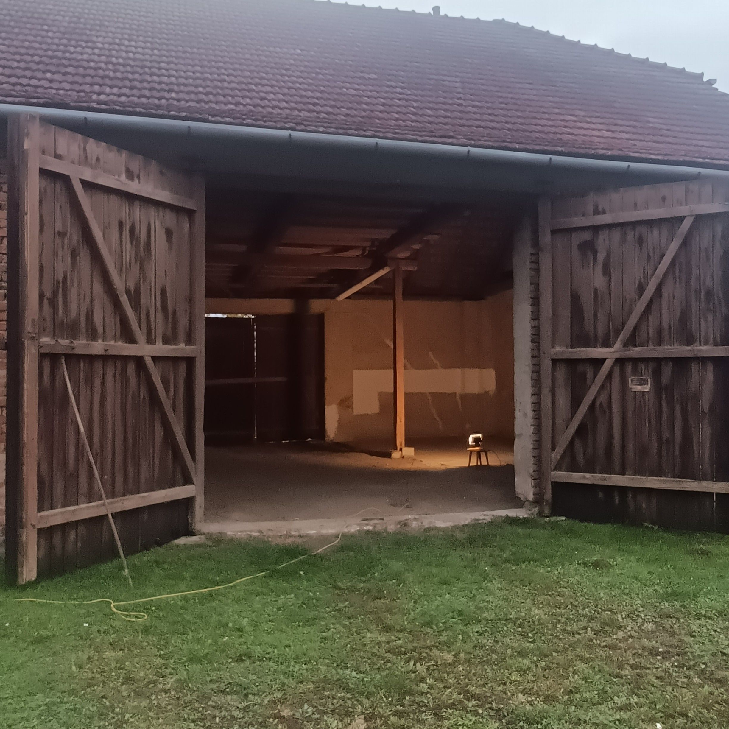 Sklady, Holasice, 117 m²