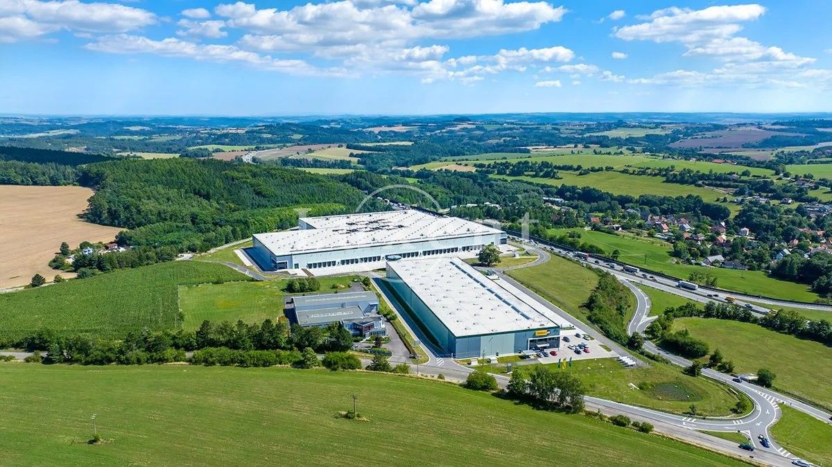 Sklady, Ostředek, 12 m²