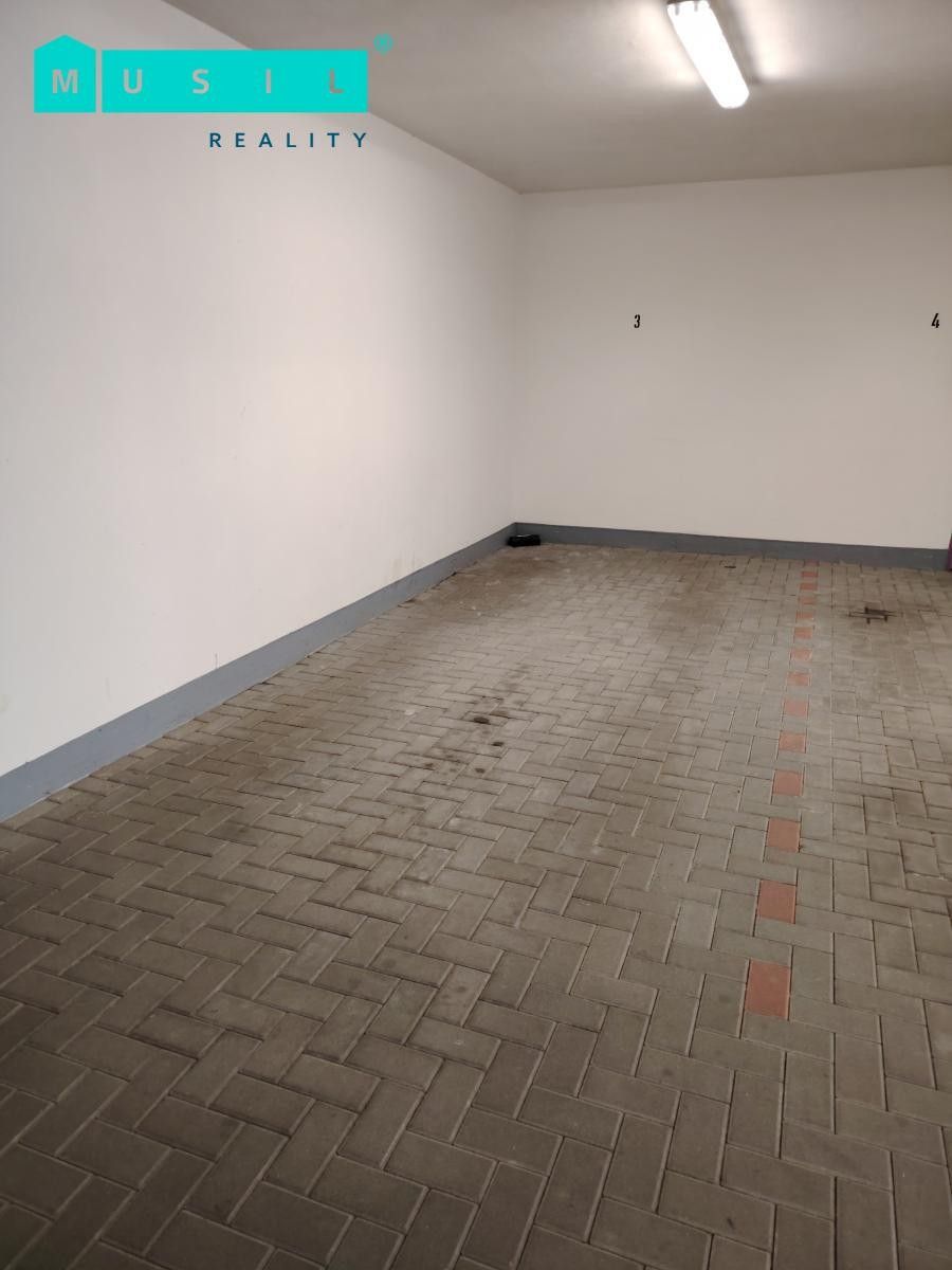 Ostatní, Jarmily Glazarové, Olomouc, 16 m²