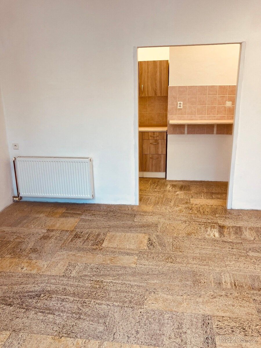 Pronájem byt - Cheb, 350 02