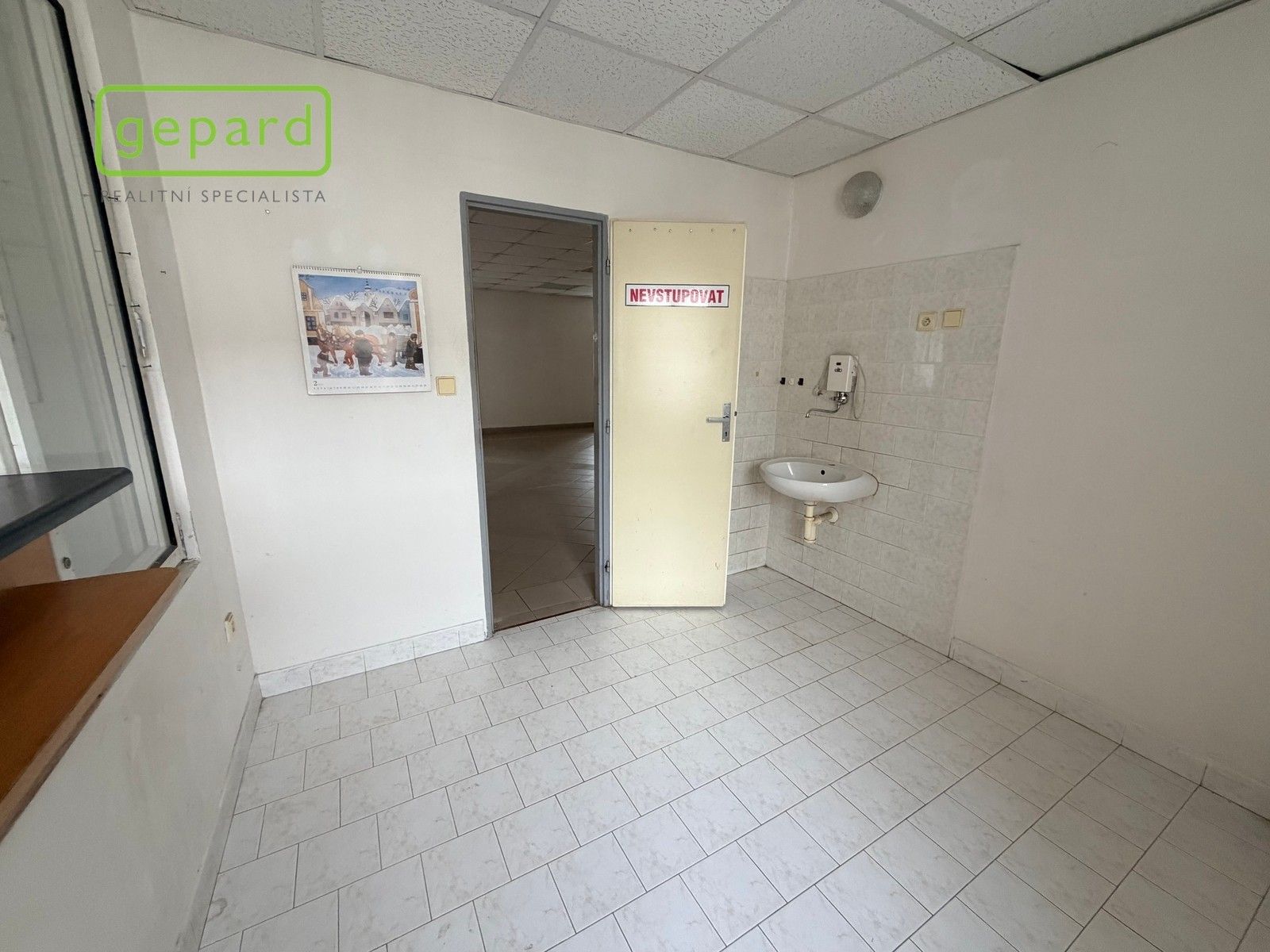 Obchodní prostory, Křížová, Sokolov, 305 m² - 2