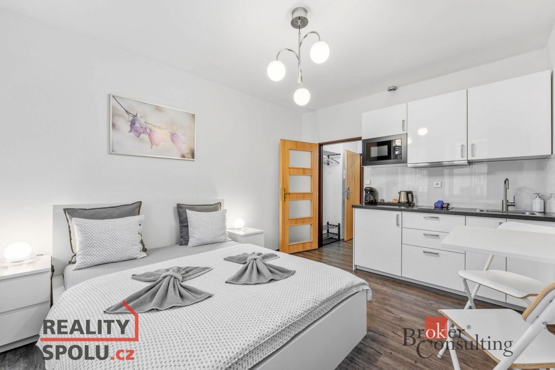 Ubytovací zařízení, Malé náměstí, Broumov, 298 m²