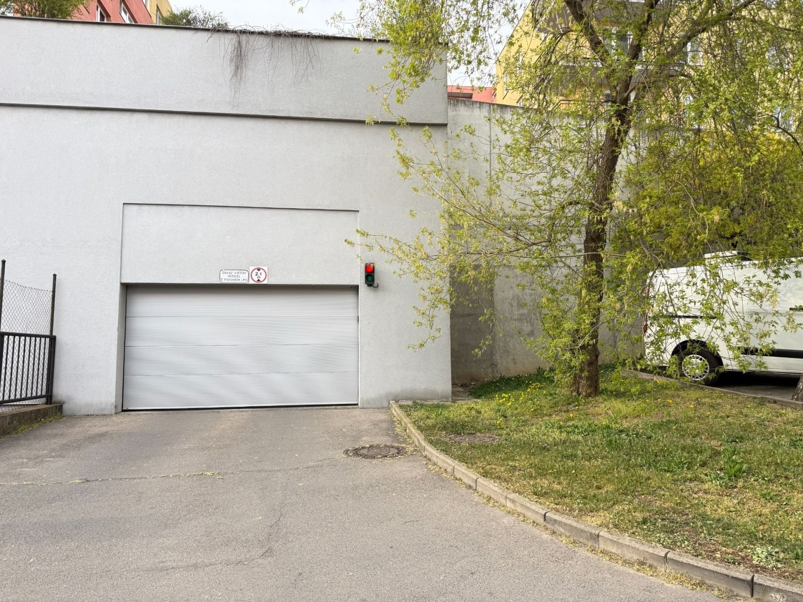 Garáže, Plovdivská, Praha - Modřany, 12 m² - 1