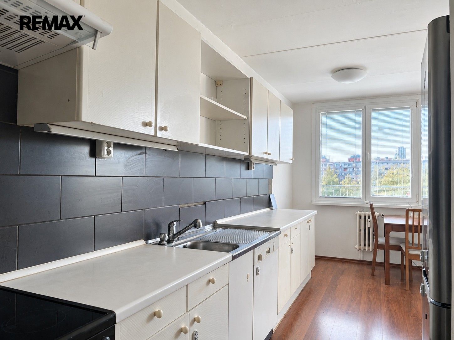 Prodej byt 3+1 - Parmská 352, Praha Horní Měcholupy, 70 m² - 5