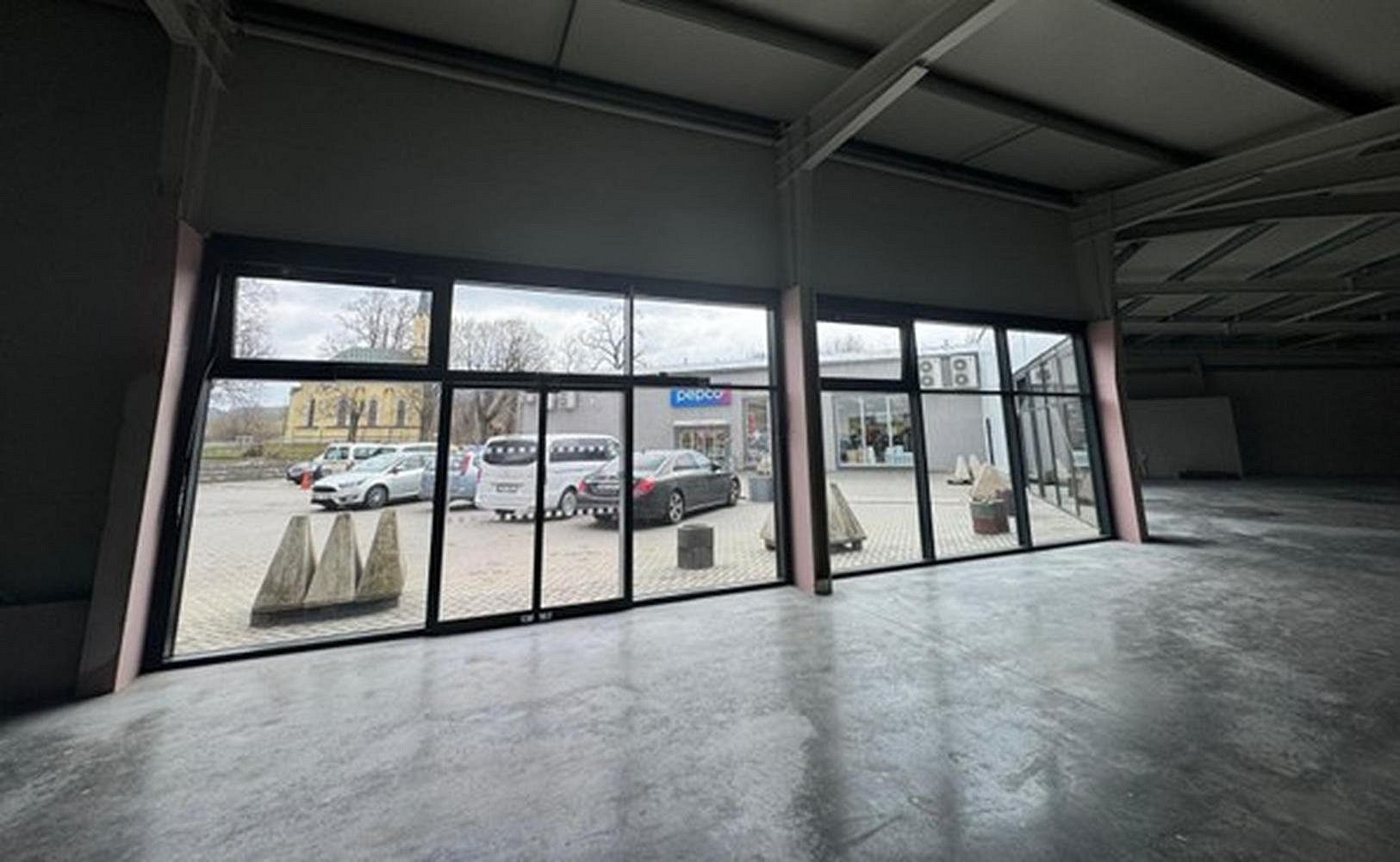 Pronájem obchodní prostory - Valašské Klobouky, okres Zlín, Zlínský kraj, 660 m² - 2