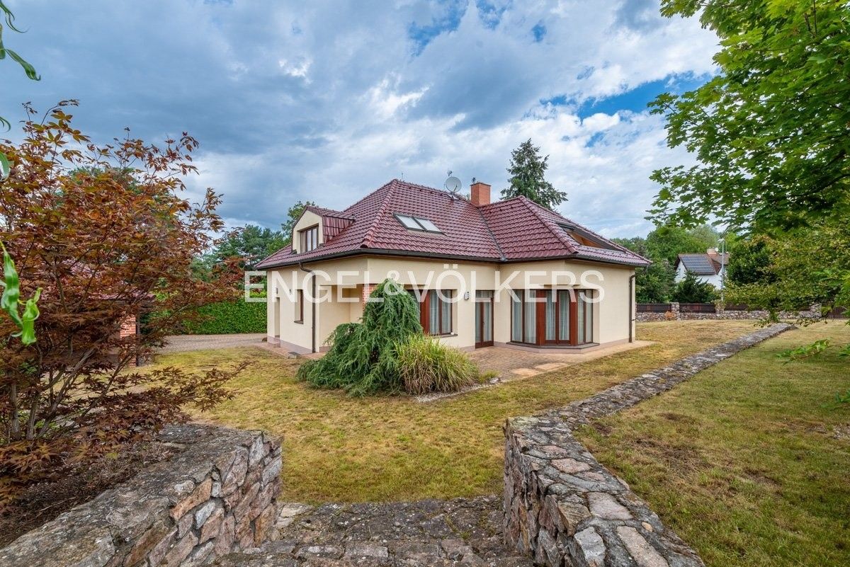 Rodinné domy, U lip 651, Praha Lipence, 288 m² - 2