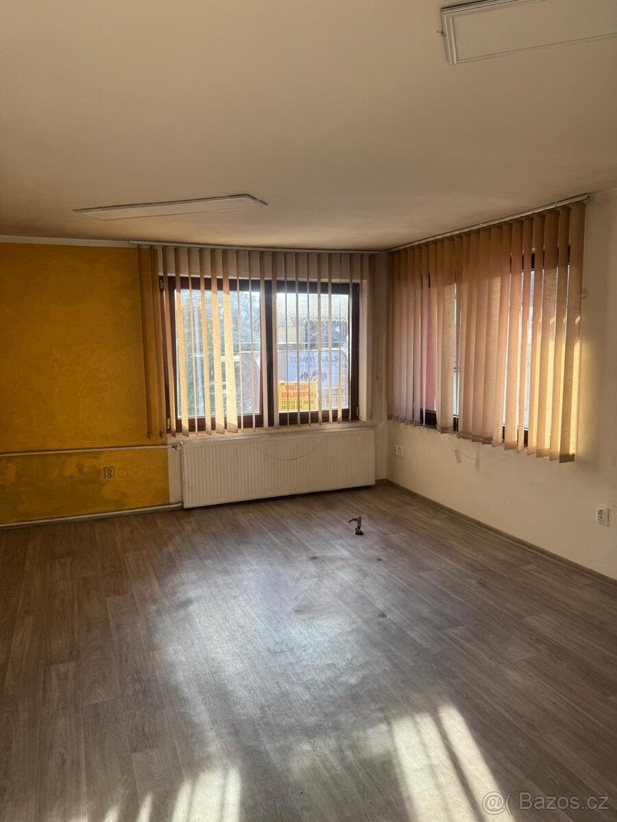 Obchodní prostory, Rožnov pod Radhoštěm, 756 61