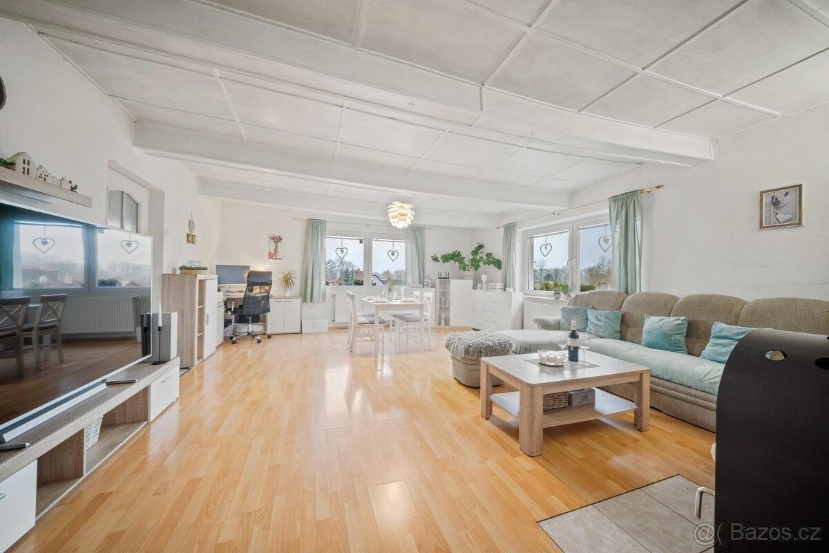 Prodej rodinný dům - Uhersko, 533 73