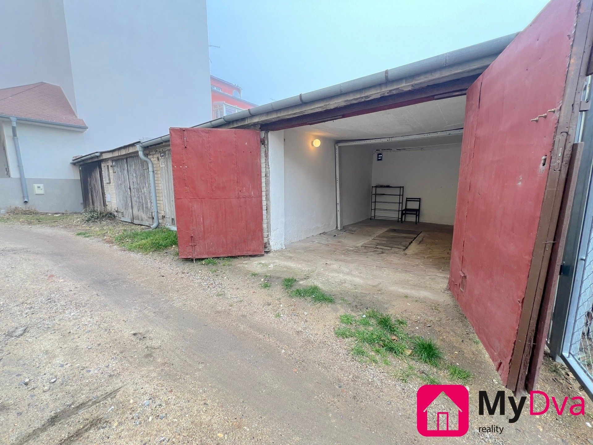 Pronájem garáž - nám. Kpt. Otm. Chlupa, Znojmo, 21 m²