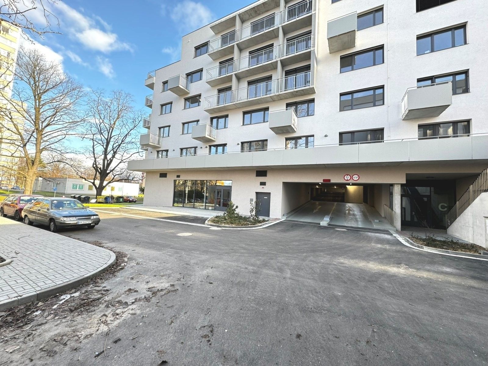 Nemovitost · 16 m² · nábřeží Závodu míru,Zelené Předměstí,Pardubice - 4