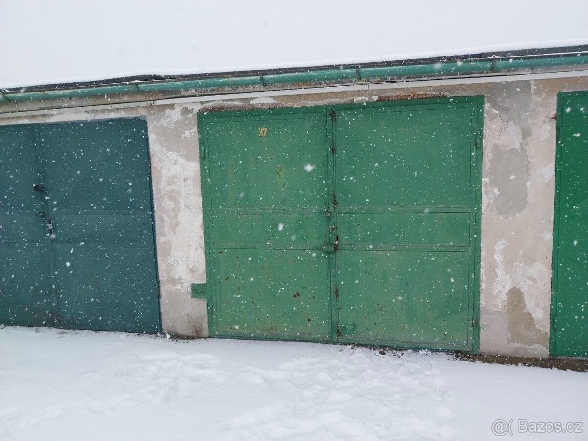 Garáže, Chomutov, 430 01