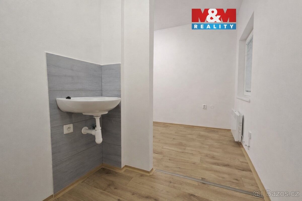 Kanceláře, Nymburk, 288 02