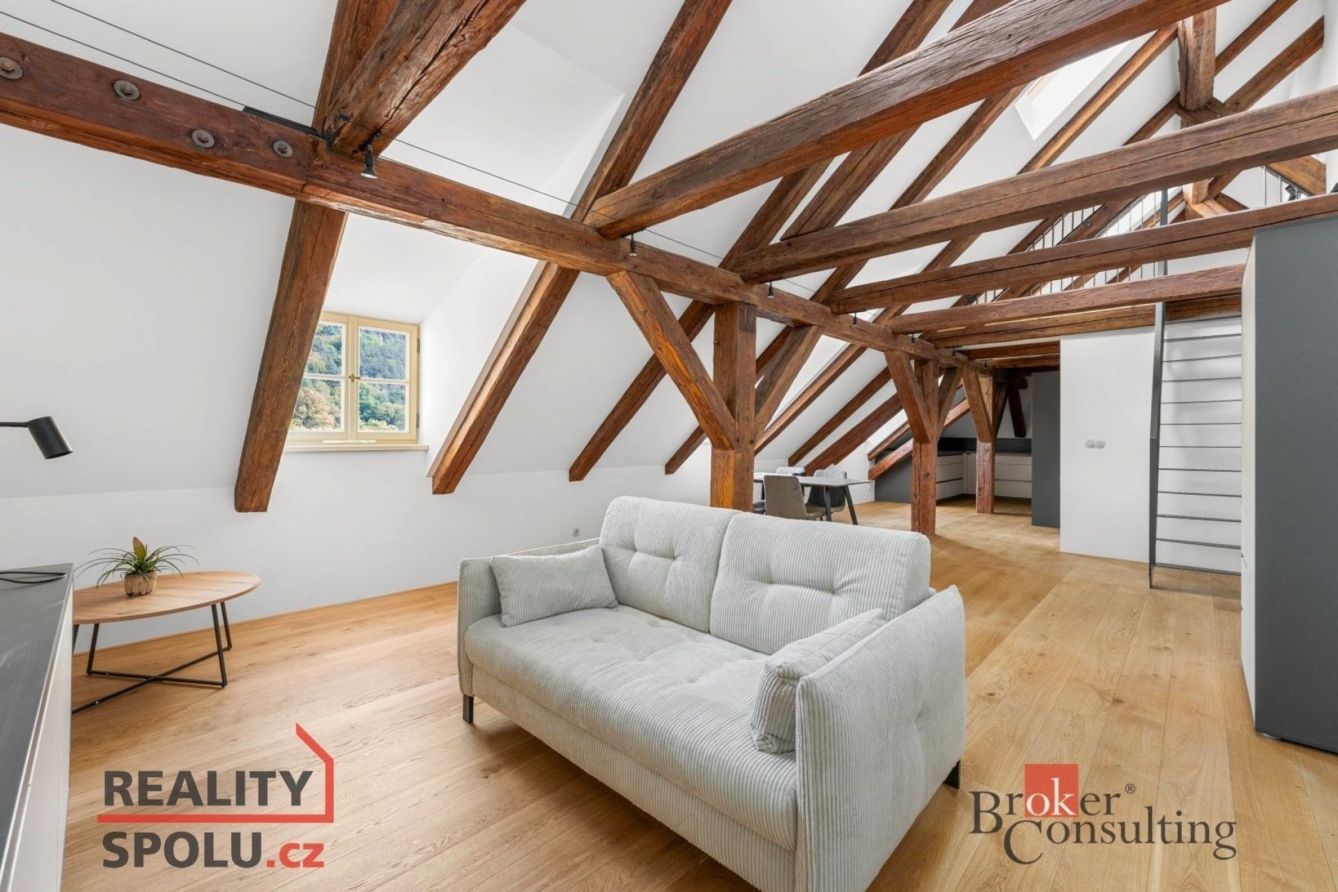 Byty, Slavíkova, Jince, 71 m²