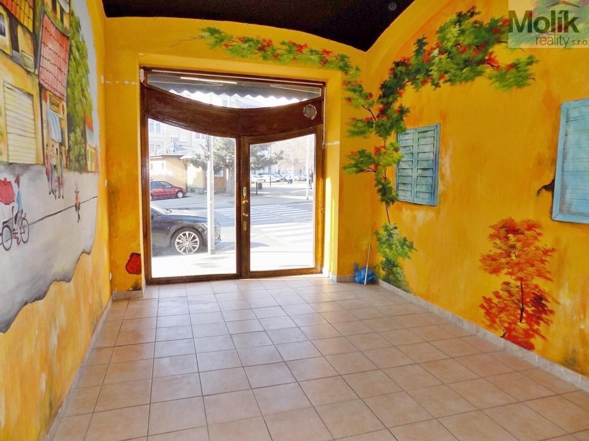 Pronájem obchodní prostory - Školní, Teplice, 68 m²