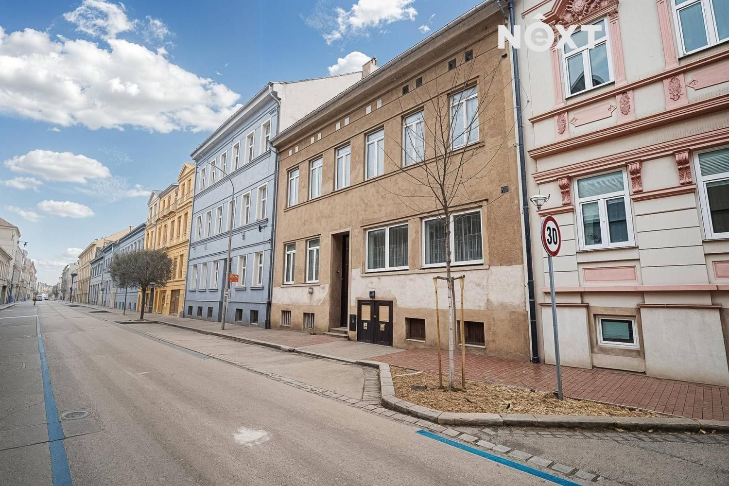 Prodej byt 2+kk - Skuherského 1328, České Budějovice 3, 39 m² - 5