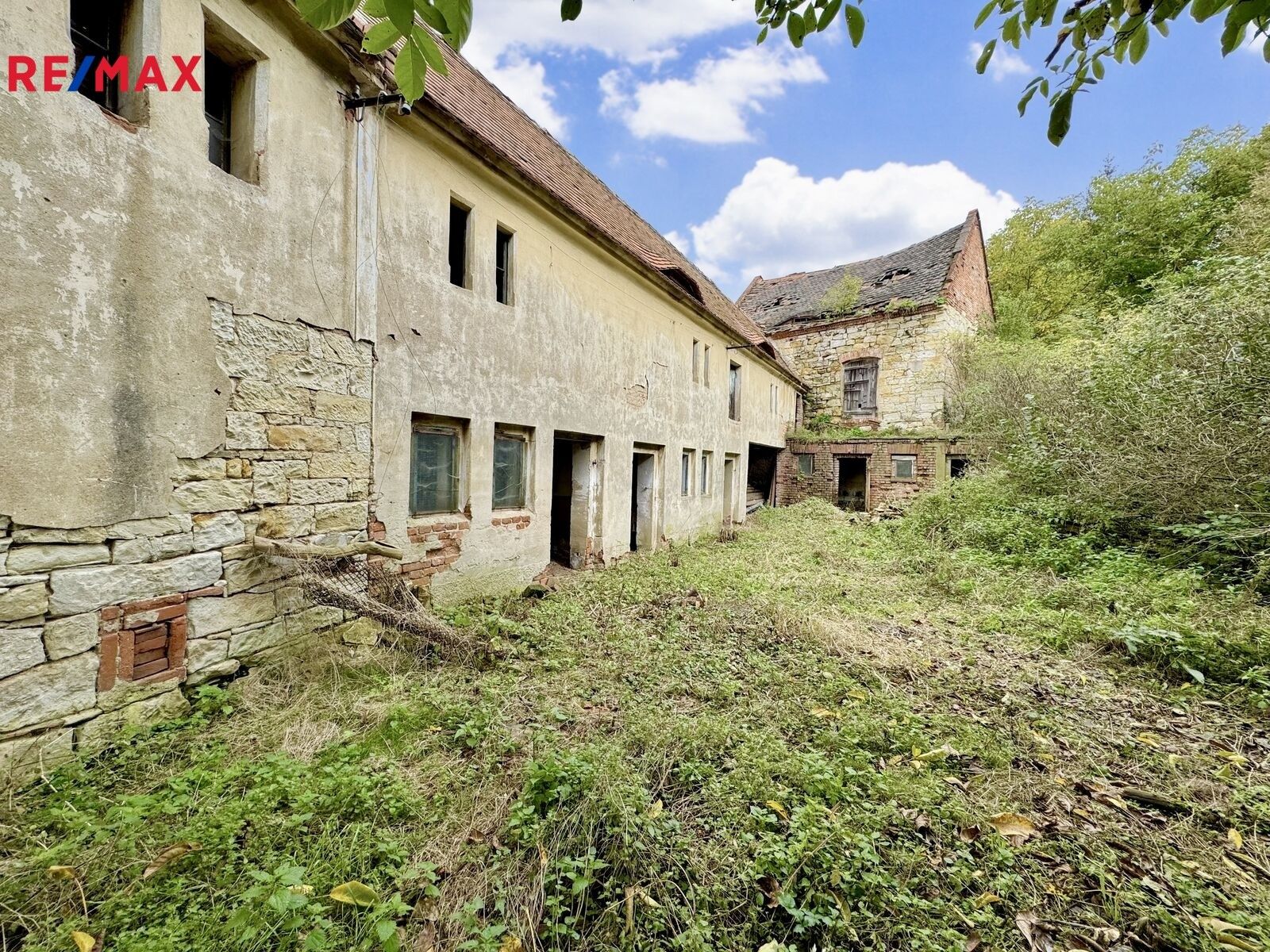 Prodej pozemek pro bydlení - Holedeč, 889 m²