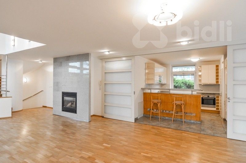 Rodinný dům · 379 m² · U družstva Práce 1738, Praha Braník - 3