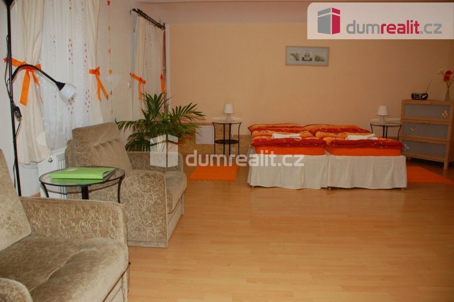 Pronájem byt 1+kk - Nerudova, Břeclav, 35 m²