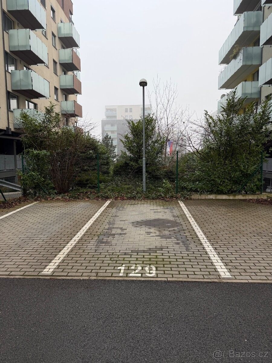 Garáže, Praha, 155 00